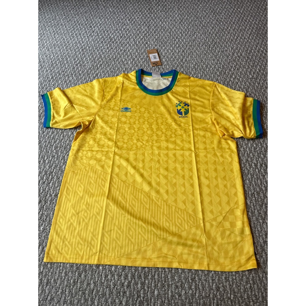 Umbro Brazil Soccer Jersey Mens XL Empire Yellow Geometric Pattern UUM155930U